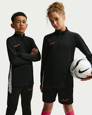 Nike Academy Older Kids' Dri-FIT Long-Sleeve 1/4-Zip Football